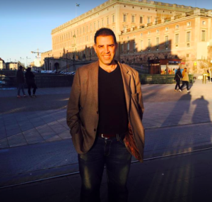 Osama Elfeky : Sam Elfeky - links page about site